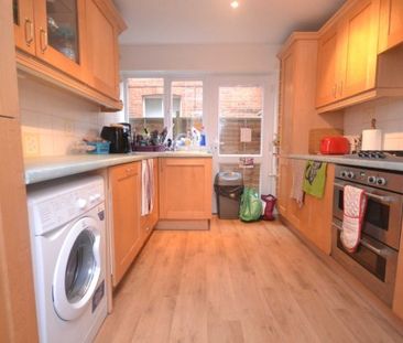 4 Bed - Melrose Avenue, University Area - Photo 5