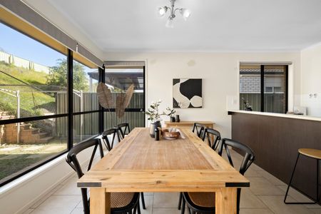 33 Macmillan Avenue, Mawson Lakes SA 5095 - House For Rent - $680 | Domain - Photo 5