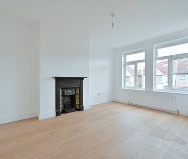 2 bedroom maisonette to rent - Photo 4