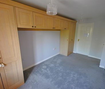 3 bedroom semi-detached house to rent - Photo 3