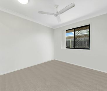 MODERN 4 BEDROOM FAMILY HOME IN THE PEACEFUL SUBURB OF LITTLE CREEK - Photo 4