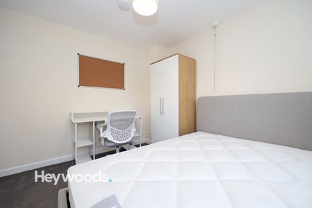 1 bed house of multiple occupation to rent in Hilton Road, Stoke-on-Trent, Staffordshire - Photo 3