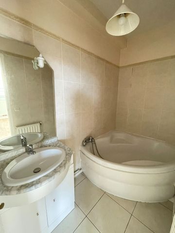 Location Appartement 2 pièces 42m² - Photo 4