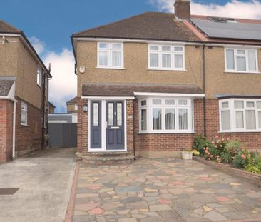 The Furrows, Harefield, UB9 - Photo 6