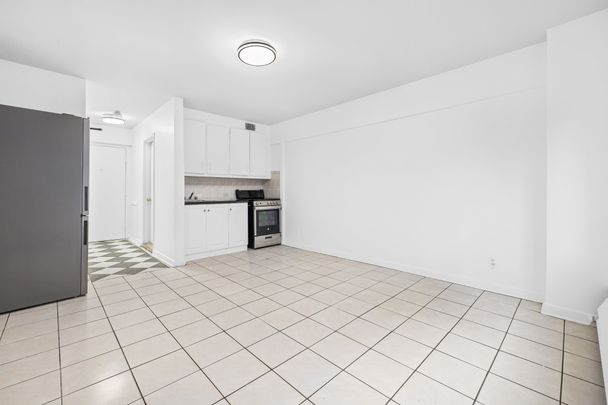 1900 Av. Lincoln, #124 - Photo 1