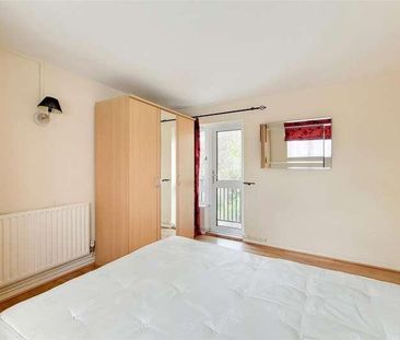 Holly Lodge, Winchmore Hill, London, N21 - Photo 5