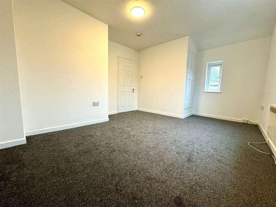 Gough Road, Enfield, EN1 - Photo 1