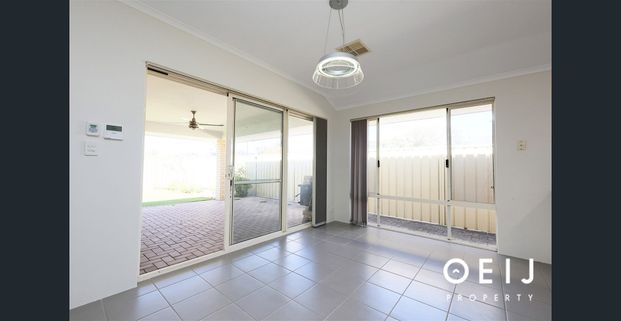 FANTASTIC FAMILY FUN - Photo 1