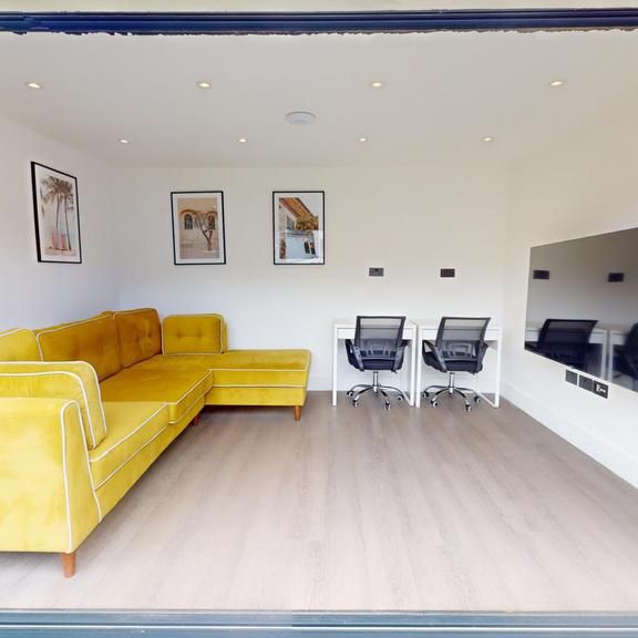 6 bedroom house to rent - Photo 1
