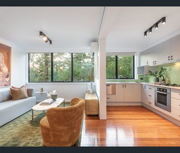 Stylish Two-Bedroom Living in the Heart of South Yarra - Photo 3