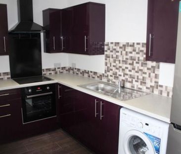 4 bedroom flat to rent - Photo 3