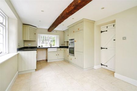 2 bedroom semi-detached house to rent - Photo 4