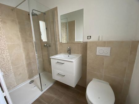 Location Maison 5 pièces 87m² - Photo 3