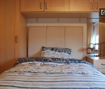 Decorated room in shared apartment in Killiney, Dublin - Photo 5