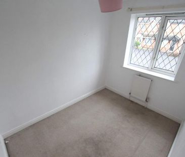 3 bedroom semi-detached house to rent - Photo 6