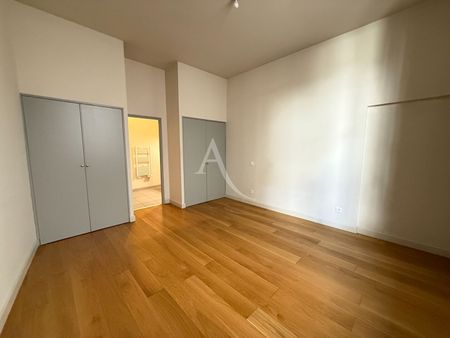 Location Appartement 4 pièces 94m² - Photo 2