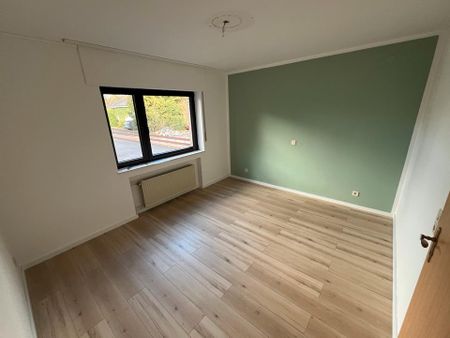 2-Zimmer FlurKücheBad KellerraumBalkonGarageGarten in Hiddesen - Foto 3