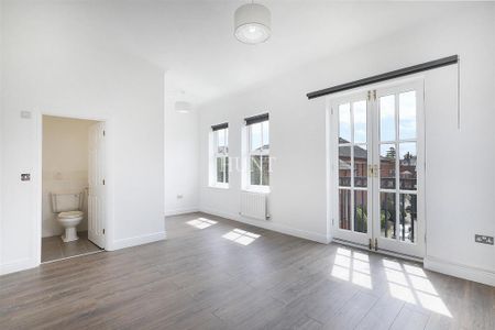 4 bedroom townhouse to rent - Photo 3