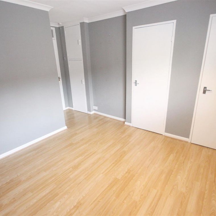 2 Bedroom Flat/Apartment To Let - Photo 1