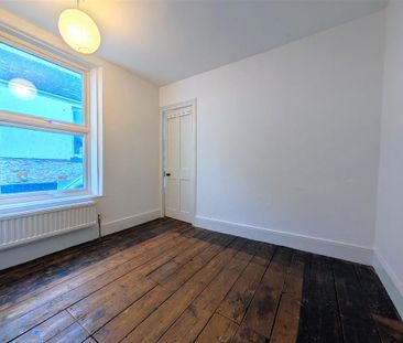 4 bedroom terraced house to rent - Photo 6