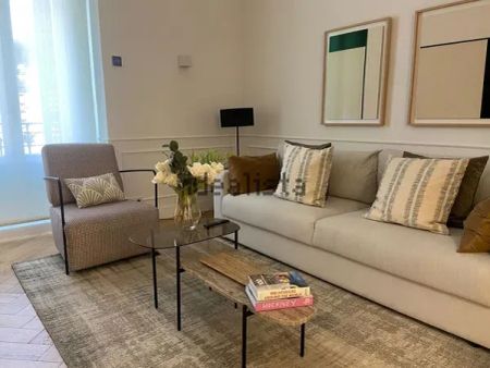 Alquiler de piso en Calle de Aguirre - Photo 2