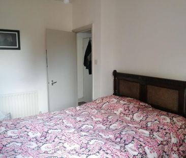 2 Bed Flat, Mabley Street, E9 - Photo 3