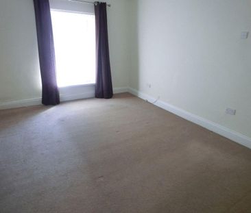 2 bedroom semi-detached house to rent - Photo 4