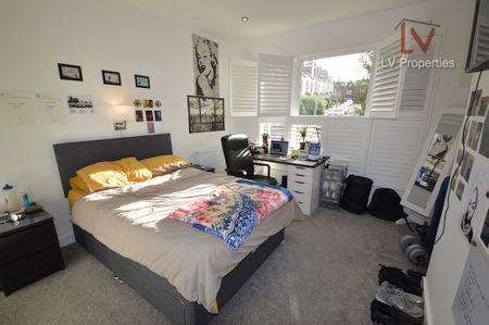 Hartley Avenue - Photo 5