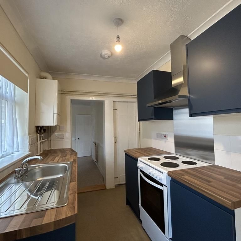 2 bedroom terraced house to rent - Photo 1
