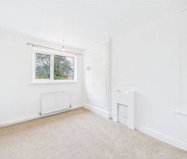Salisbury Street, Beeston, Nottingham, NG9 - Photo 1