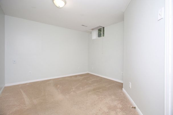 For Lease - 295 Brimson Drive, Newmarket, Ontario - Photo 1