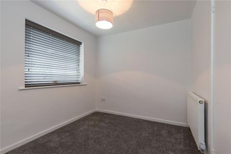 3 bedroom end of terrace house to rent - Photo 3