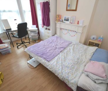 Grange Avenue, Reading, Berkshire, RG6 1DL - Photo 2