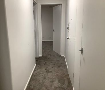 "Refurbished Apartment" - Photo 2