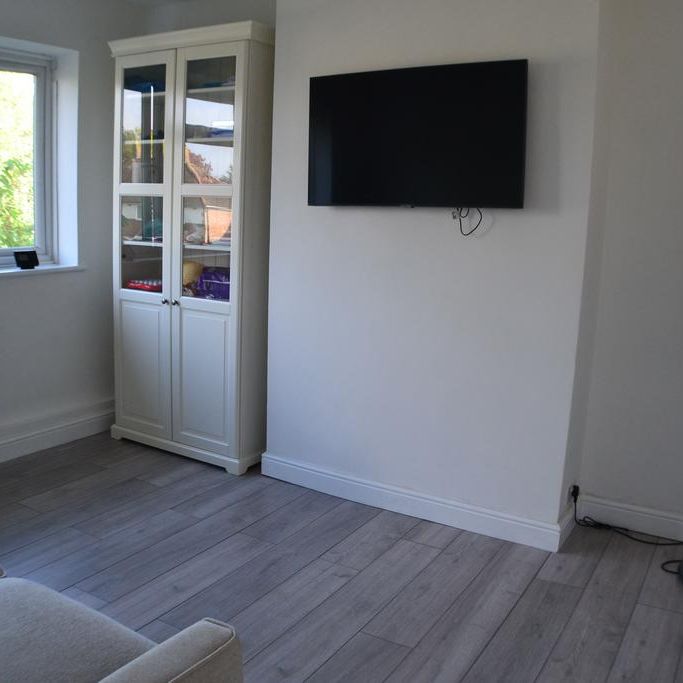 2 bedroom maisonette to rent - Photo 1