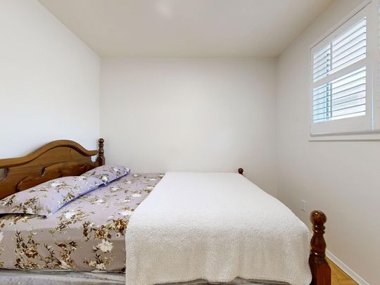 For Lease - 591 Dogwood Lane, Waterloo, Ontario - Photo 1