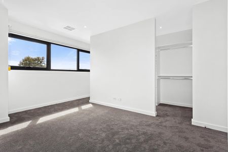 40A Hall Street, Mckinnon - Photo 2