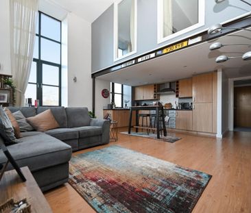 2 bedroom Flat To Let - Photo 1