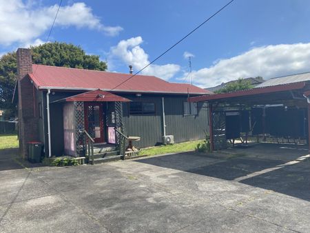 8 Freyberg Avenue, Papatoetoe - Photo 3