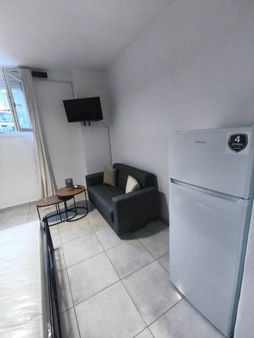 Studio/Γκαρσονιέρα για ενοικίαση Κέντρο (Καλλιθέα) - Photo 4