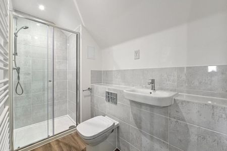 4 bedroom end of terrace house to rent - Photo 5