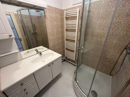 Location Appartement 2 pièces 43m² - Photo 4