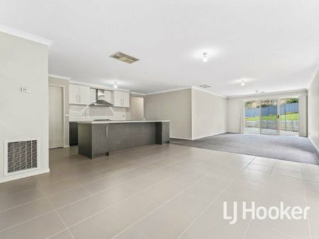 Huge Block With A Family Home! - Photo 4