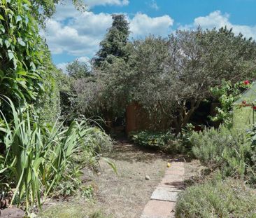 3 bedroom end of terrace house to rent - Photo 4