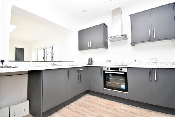 House Share to rent - Barry Avenue, Bexleyheath, DA7 - Photo 1