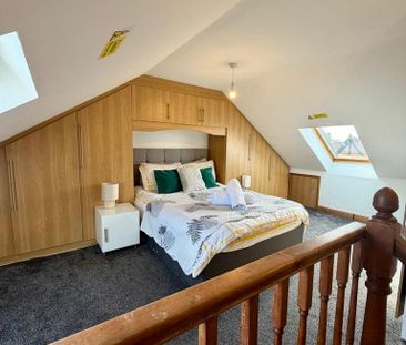 4 bedroom terraced house to rent - Photo 6