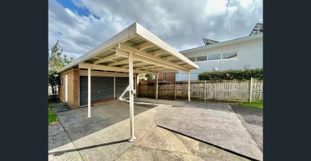 Charming family home - Photo 4