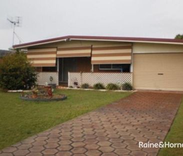 BREAK LEASE - Charming 3 Bedroom Property - Photo 5