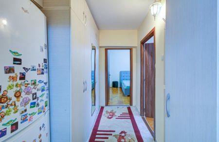 Apartament 2 camere decomandat Metrou 1 Decembrie centrala - Fotografie 3