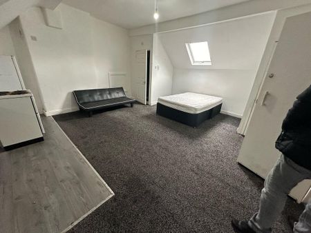 Studio to rent - Photo 5